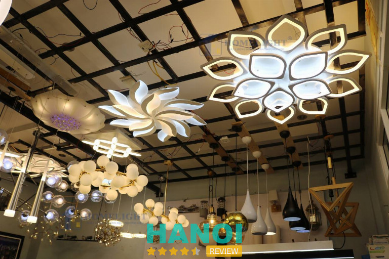 Showroom đèn trang trí Homelight Hà Nội