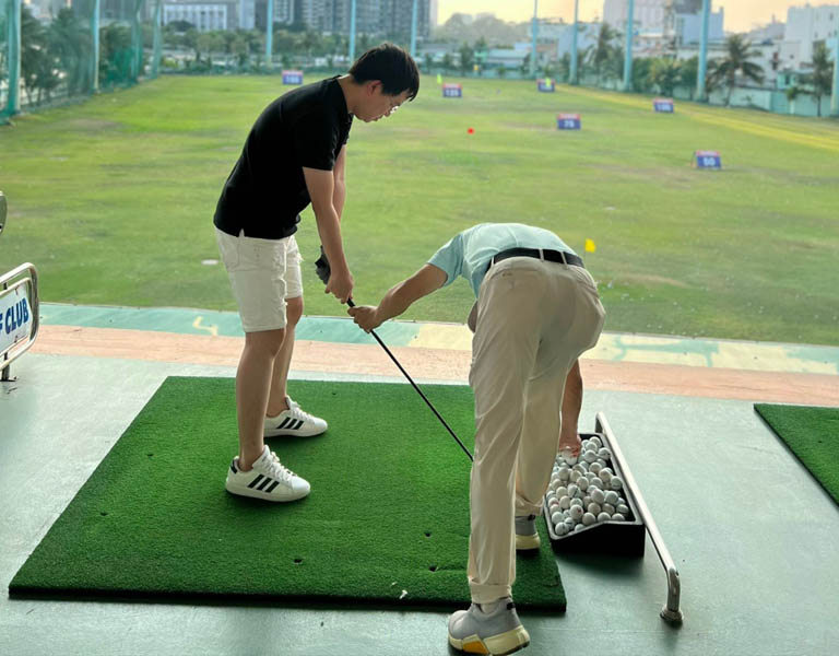 Học viên được trải nghiệm phong cách chơi golf đa dạng